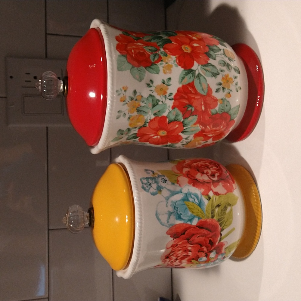 Pioneer Woman Vintage Floral Cannisters with Acrylic Knob